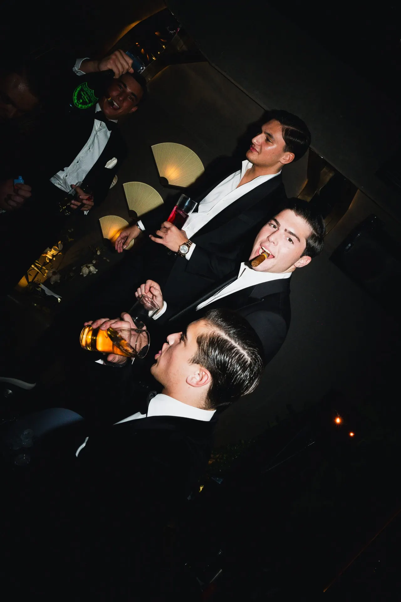 Qué ponerse para cenar y salir de fiesta en Madrid: consejos y dress codes